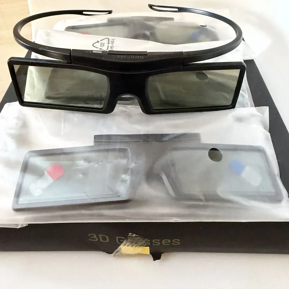 4 Pairs Samsung SSG-4100GB 3D Glasses (2 NEW / 2 USED) OEM 2012 w/Box